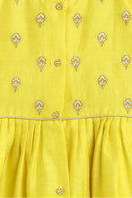 Load image into Gallery viewer, Girls Angrakha Set And Bow Hairclip Gold Print- Yellow
