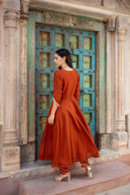 Load image into Gallery viewer, Preorder: Dua Rust Orange Flare Set
